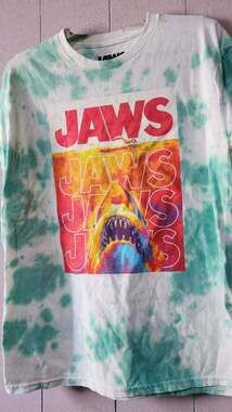 Retro 1975 JAWS TIE-DYE T-Shirt Tee Size Small New D25 Excellent Universal Nice